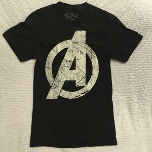 SOLD✨NWOT Marvel Avengers T-Shirt